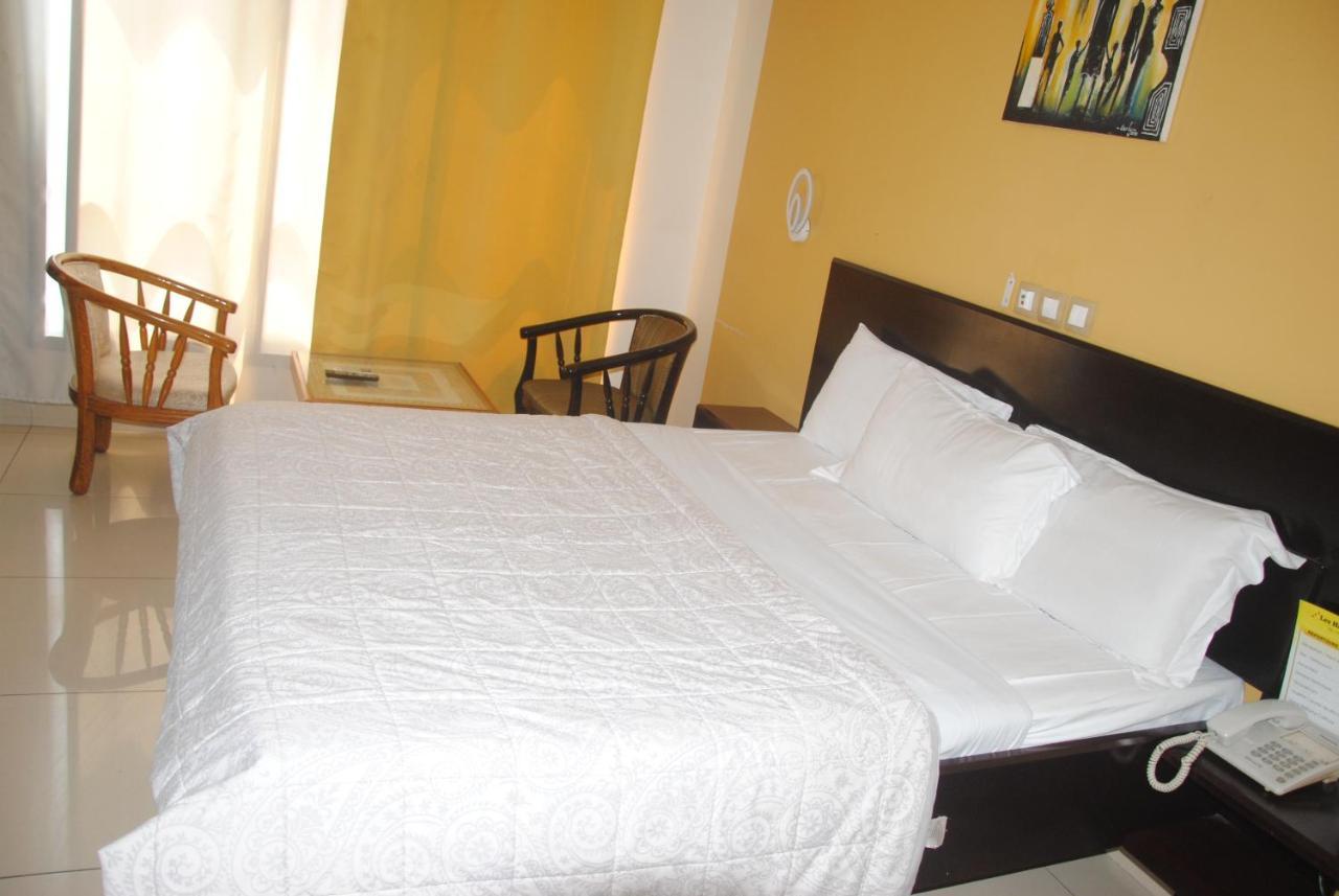 Serena Hotel Douala Exterior photo