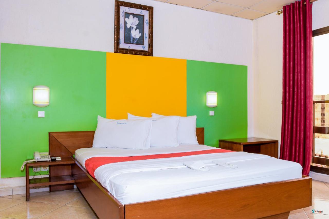 Serena Hotel Douala Exterior photo