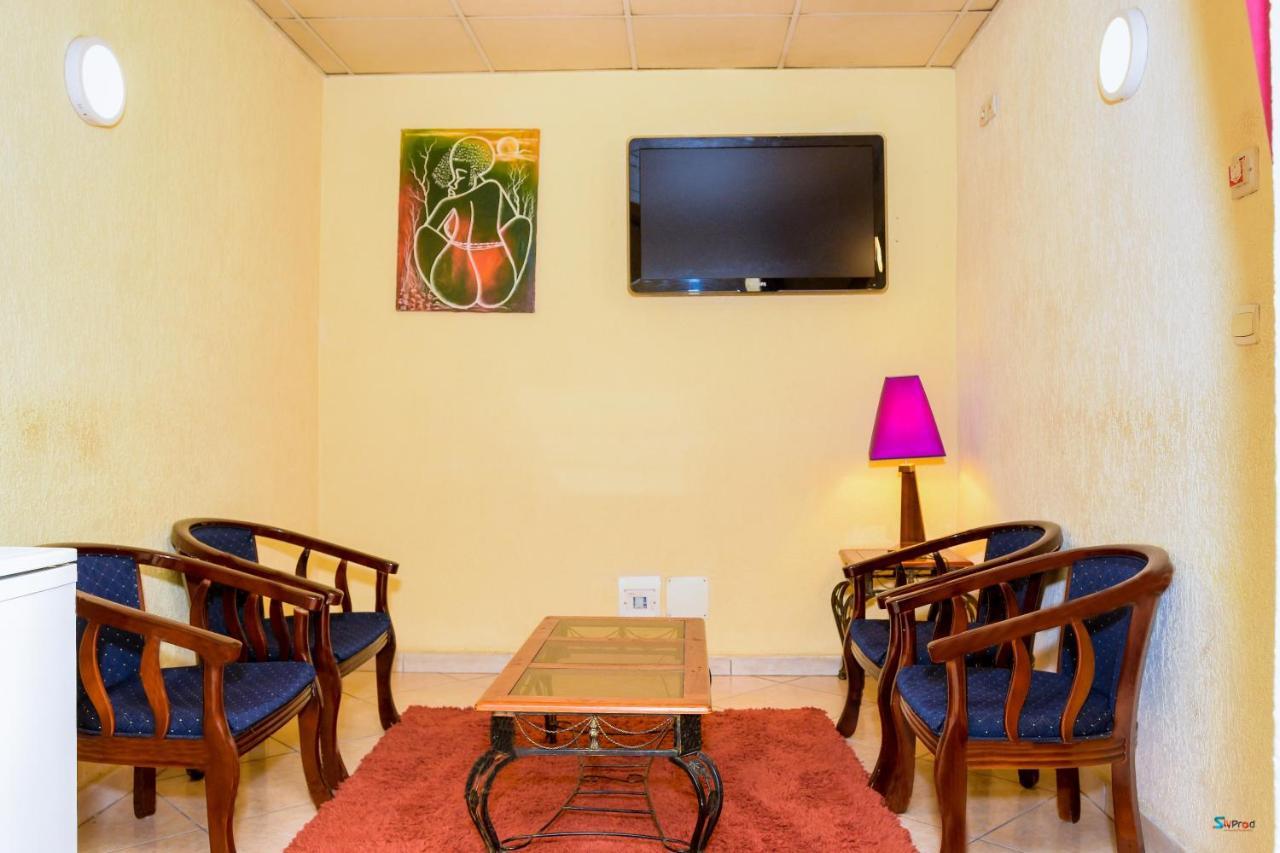 Serena Hotel Douala Exterior photo